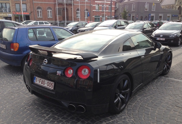 Nissan GT-R