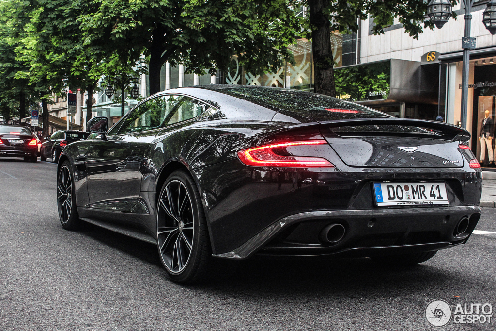 Aston Martin Vanquish 2013