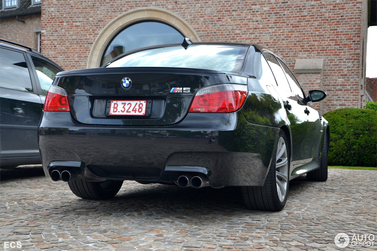 BMW M5 E60 2005