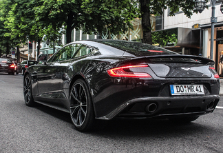 Aston Martin Vanquish 2013