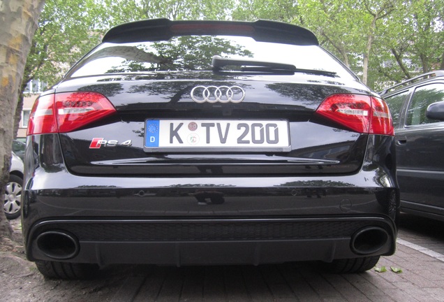 Audi RS4 Avant B8