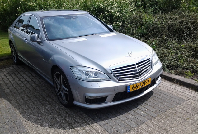 Mercedes-Benz S 63 AMG W221 2010