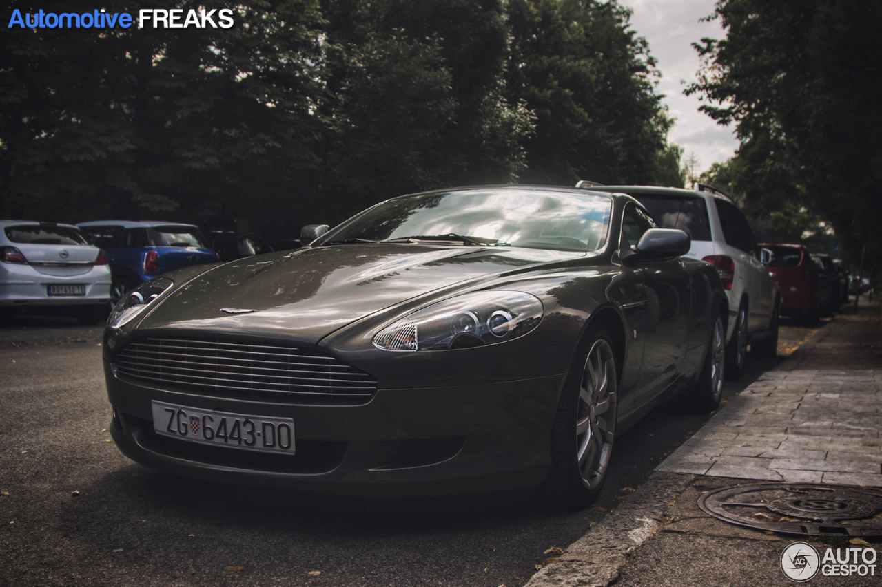 Aston Martin DB9