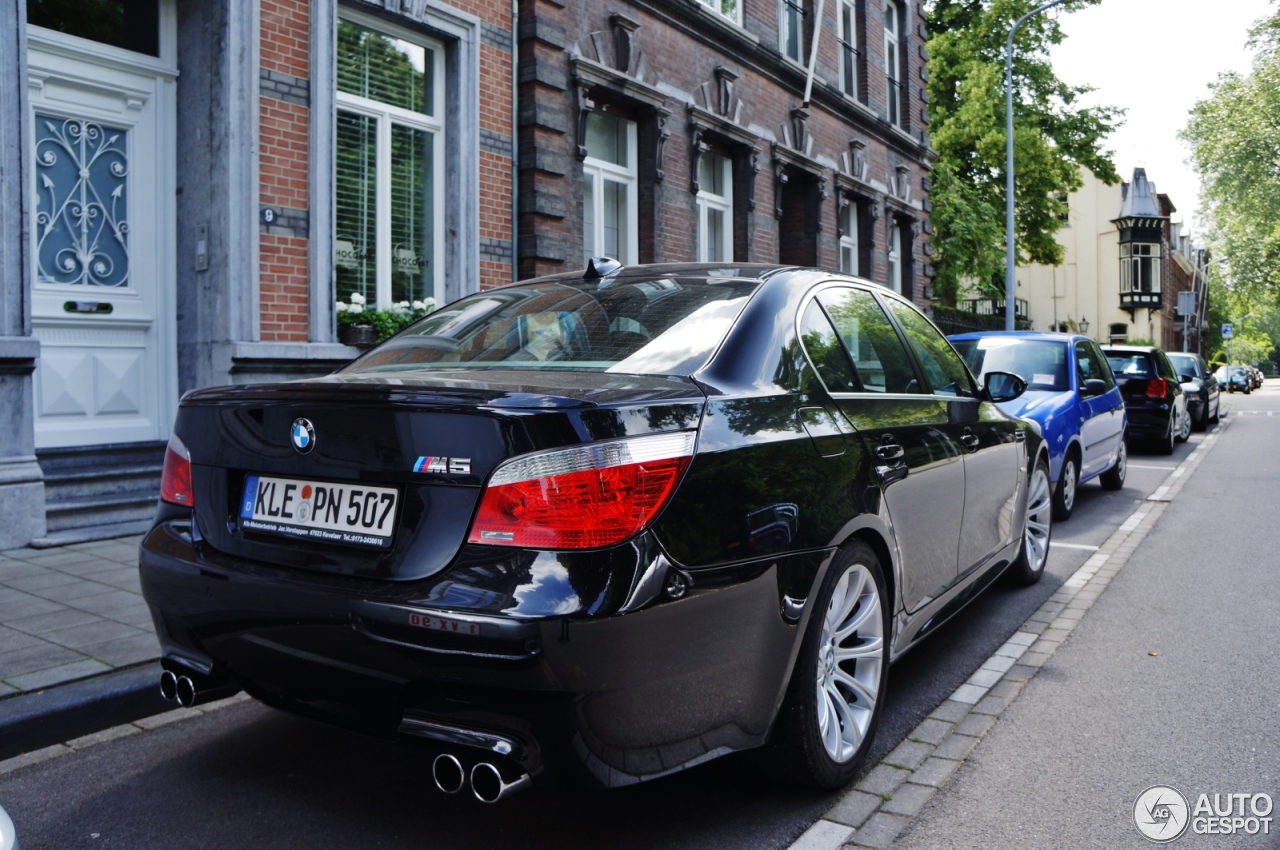 BMW M5 E60 2005