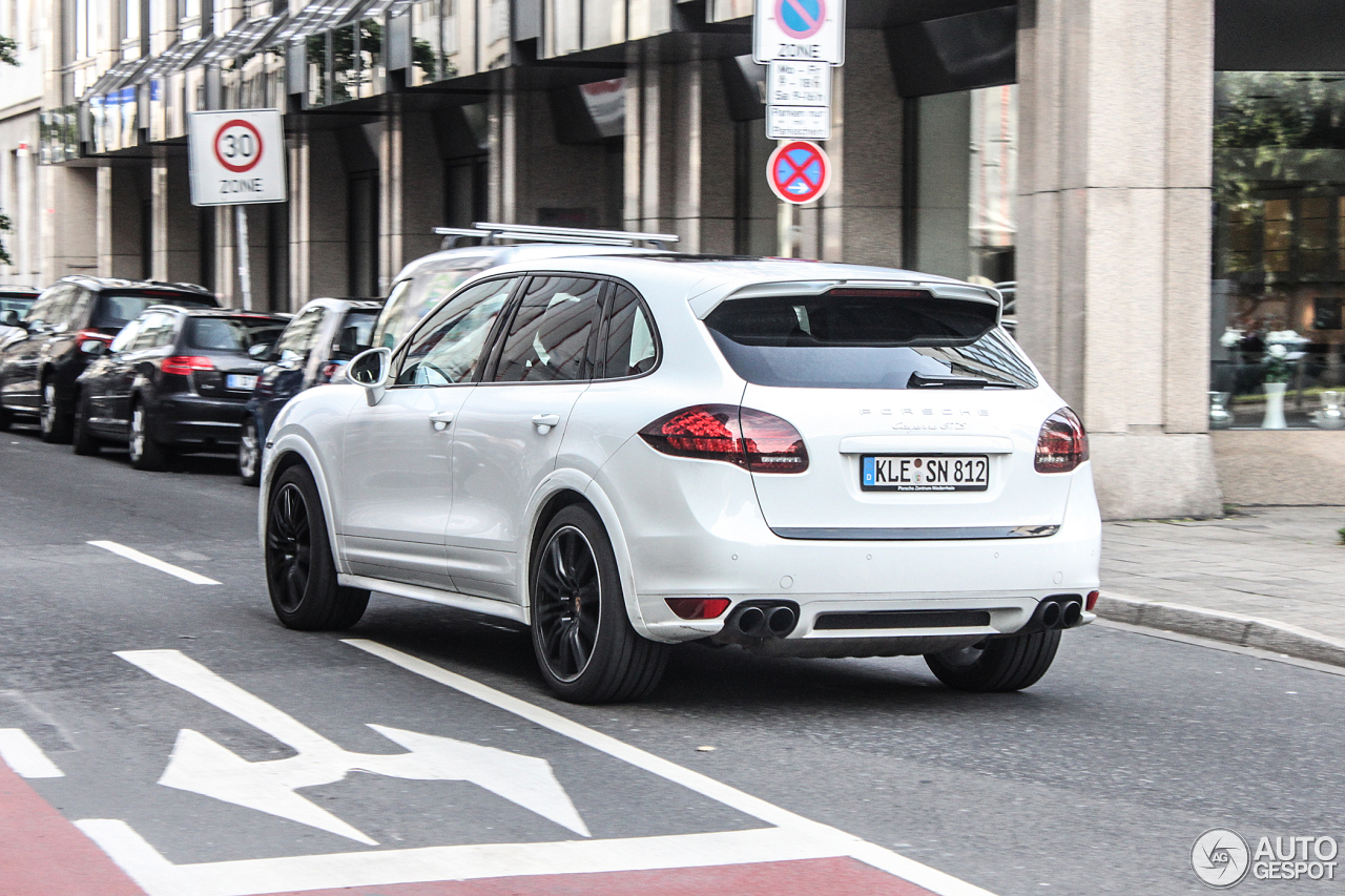 Porsche 958 Cayenne GTS