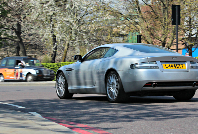 Aston Martin DB9