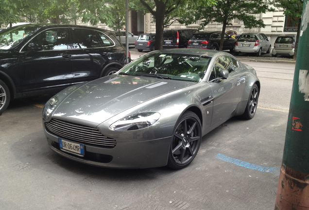 Aston Martin V8 Vantage