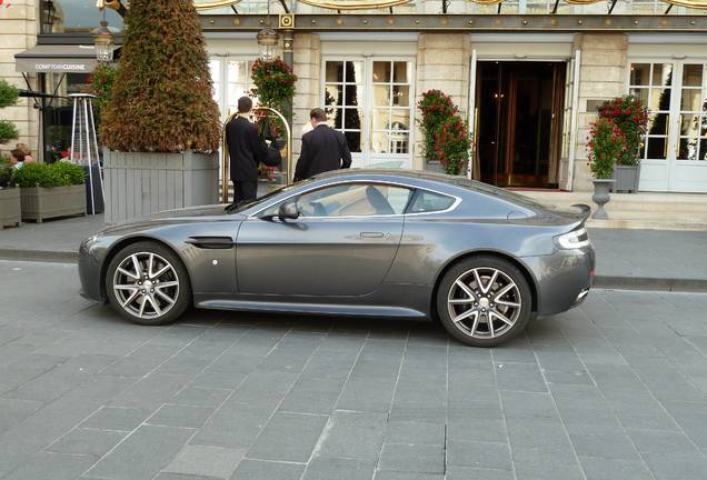 Aston Martin V8 Vantage S