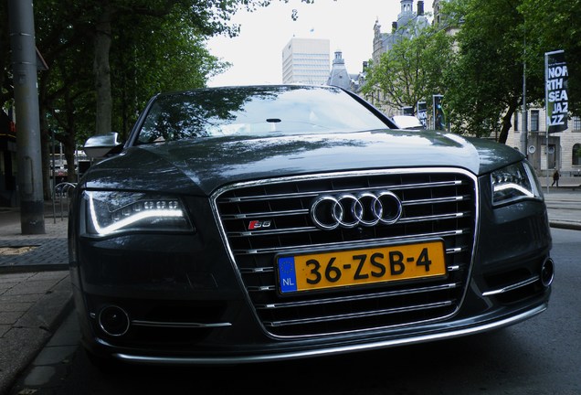 Audi S8 D4