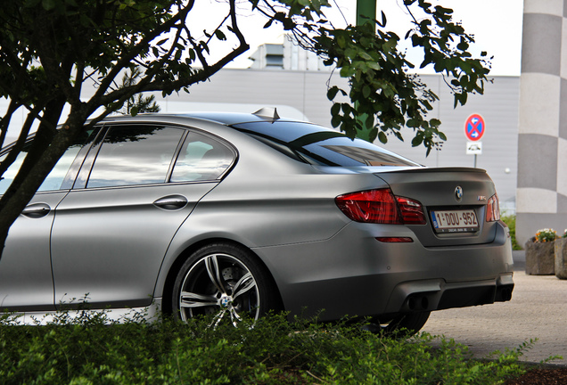 BMW M5 F10 2011