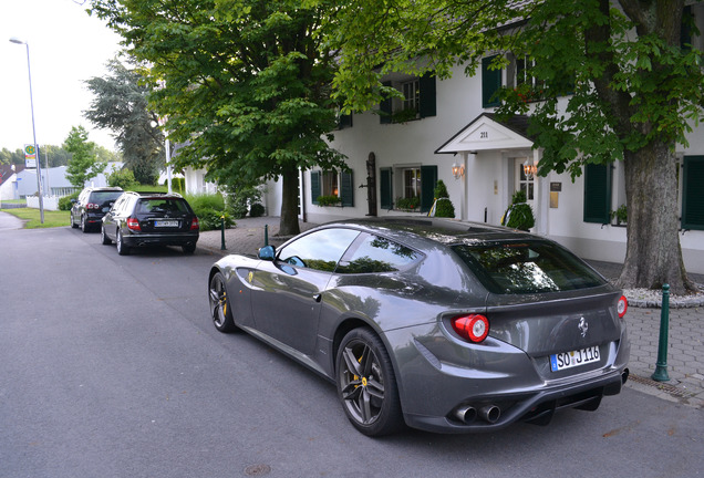 Ferrari FF