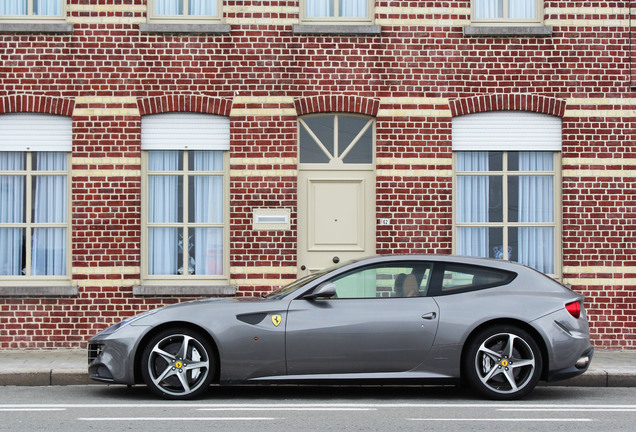 Ferrari FF