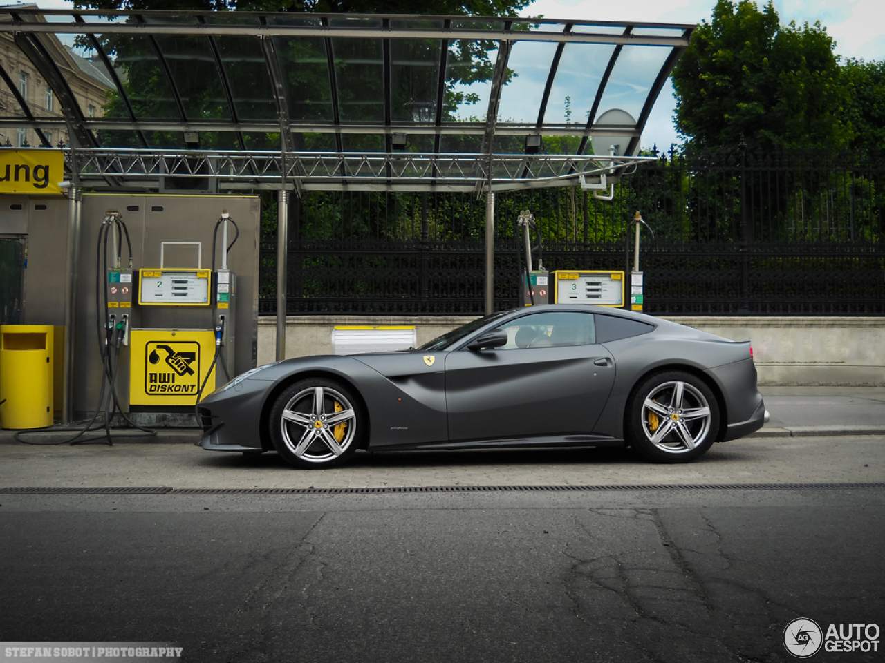 Ferrari F12berlinetta