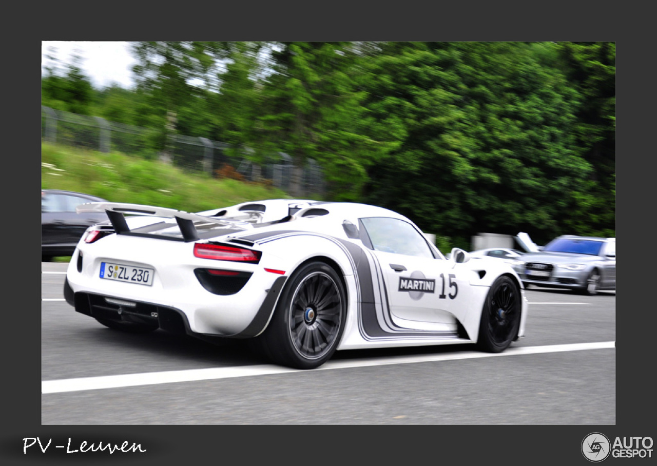 Porsche 918 Spyder Weissach Package