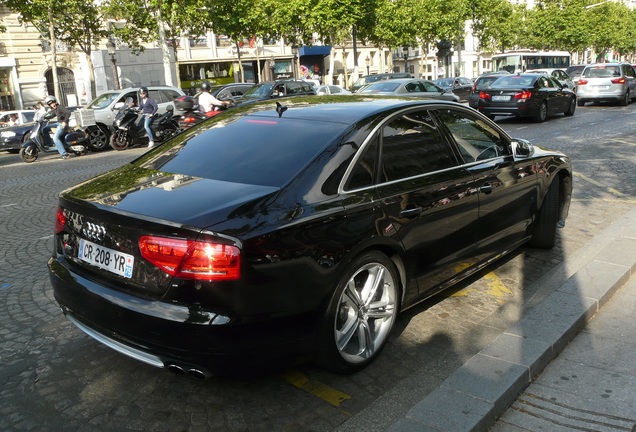 Audi S8 D4