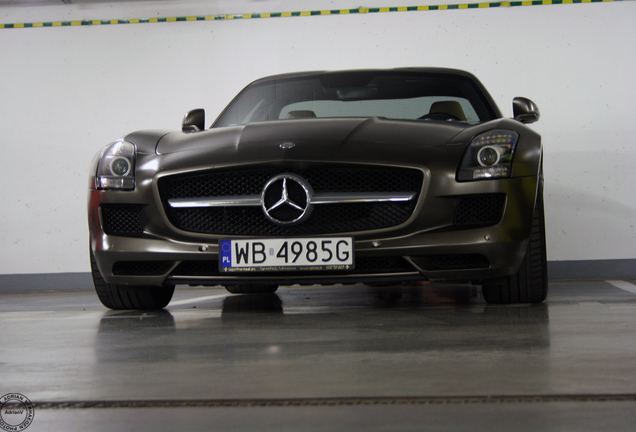 Mercedes-Benz SLS AMG