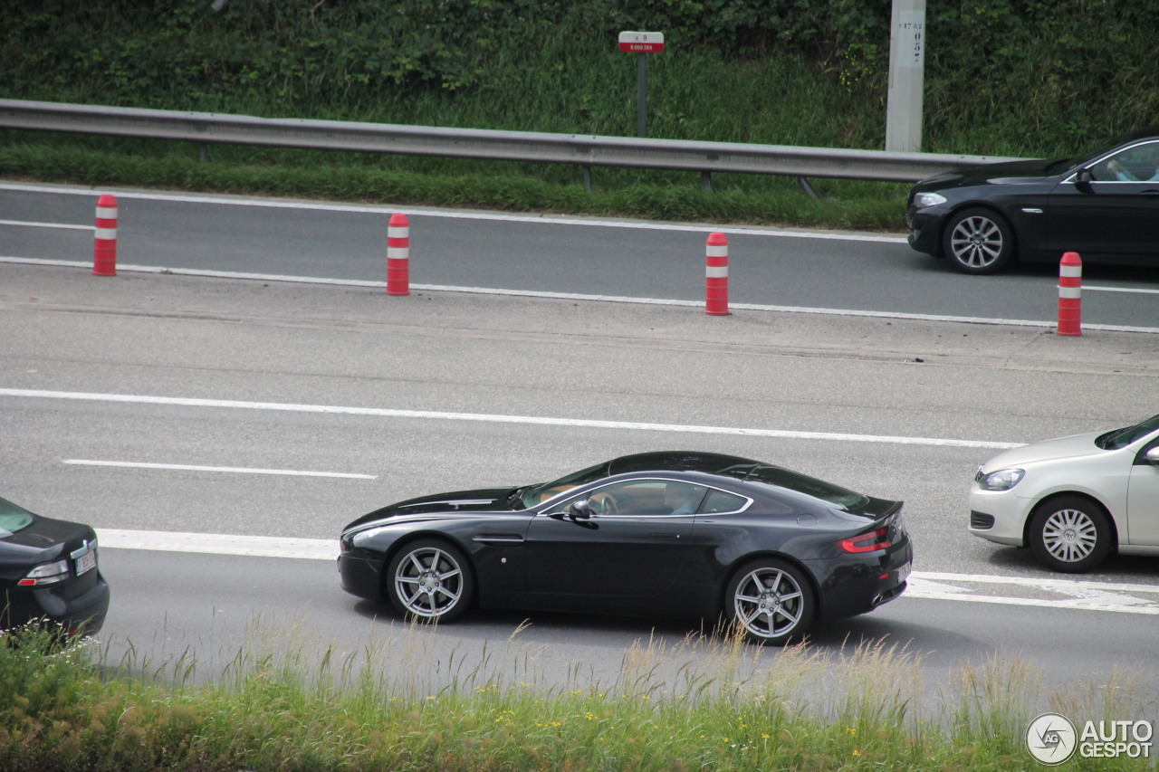 Aston Martin V8 Vantage