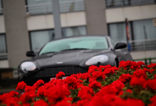 Aston Martin DB9