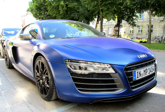 Audi R8 V10 Plus 2013