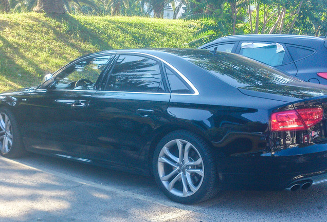 Audi S8 D4