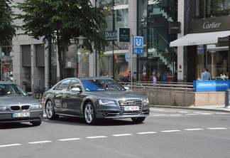 Audi S8 D4