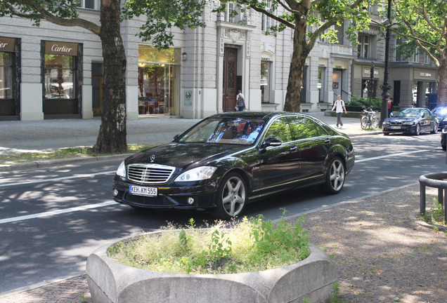 Mercedes-Benz S 63 AMG W221