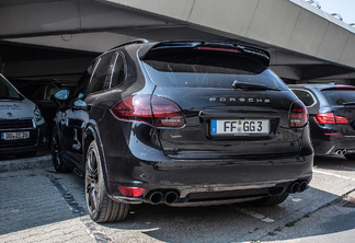 Porsche 958 Cayenne GTS