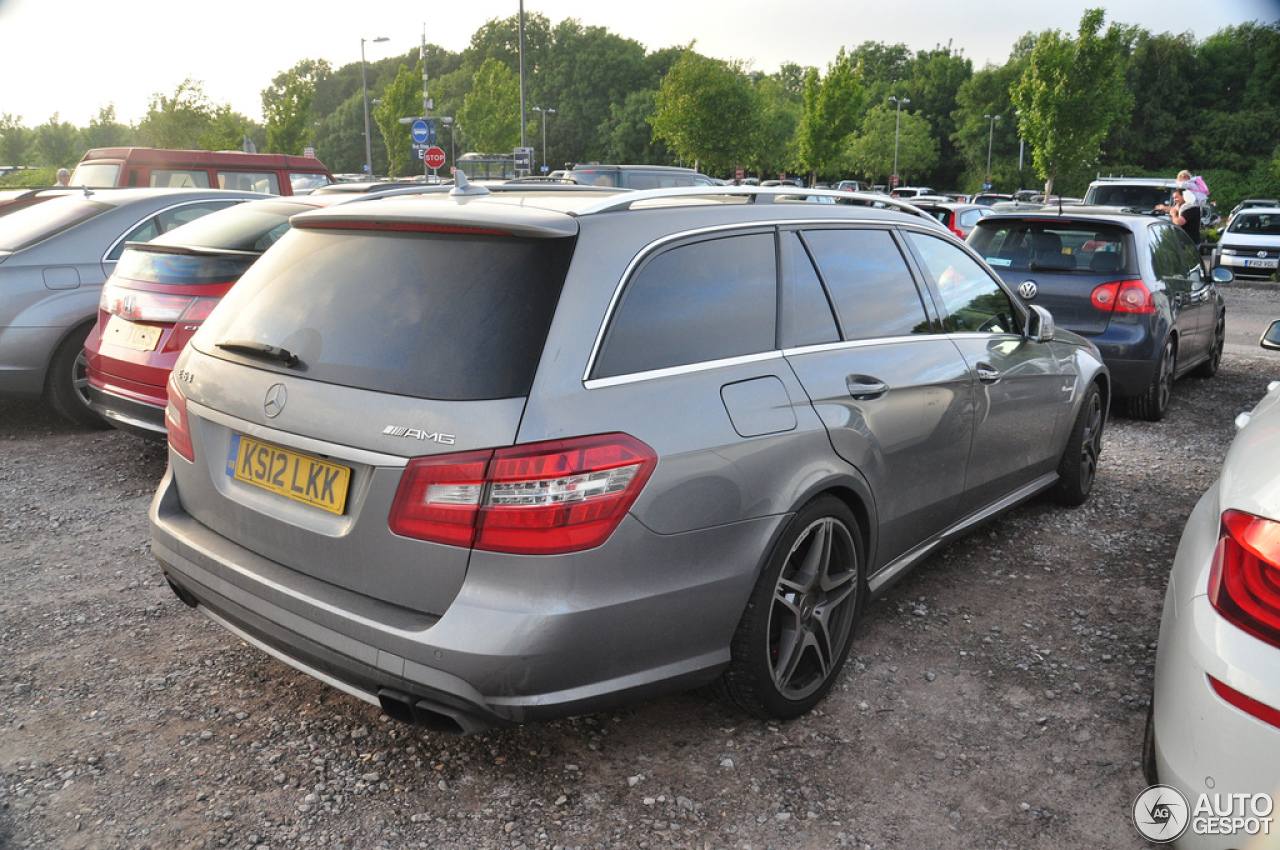 Mercedes-Benz E 63 AMG S212 V8 Biturbo