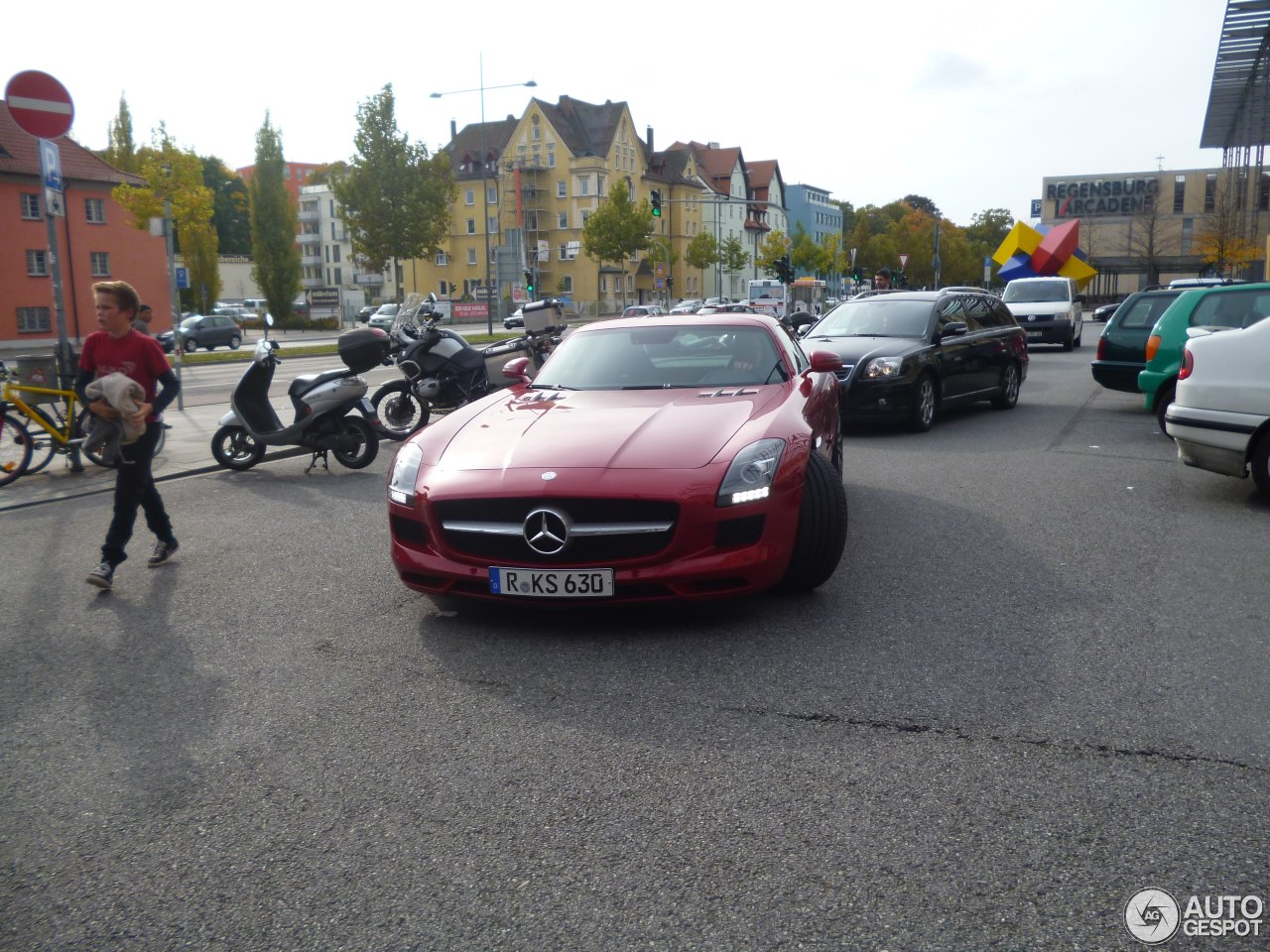 Mercedes-Benz SLS AMG