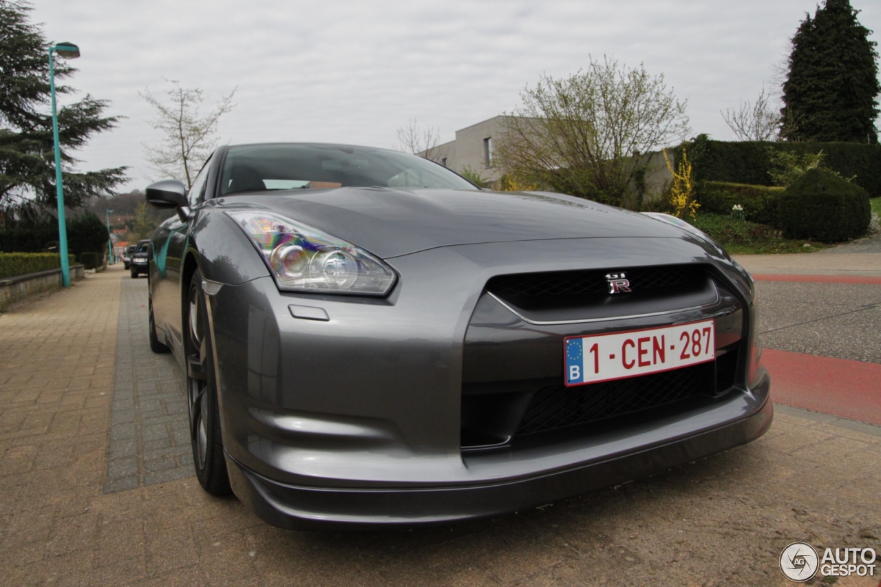 Nissan GT-R