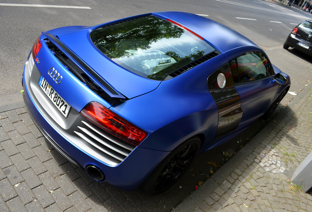 Audi R8 V10 Plus 2013