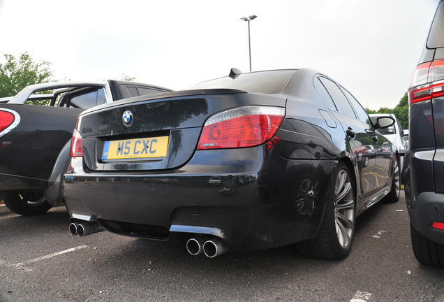 BMW M5 E60 2005