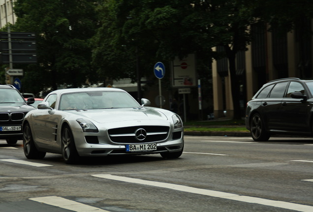 Mercedes-Benz SLS AMG