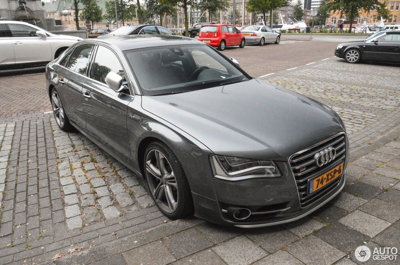 Audi S8 D4