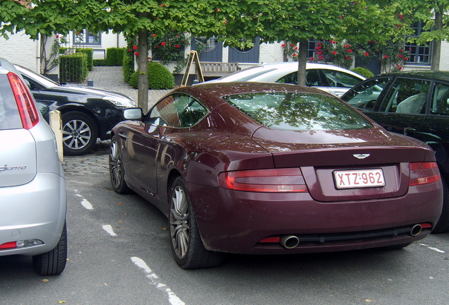 Aston Martin DB9