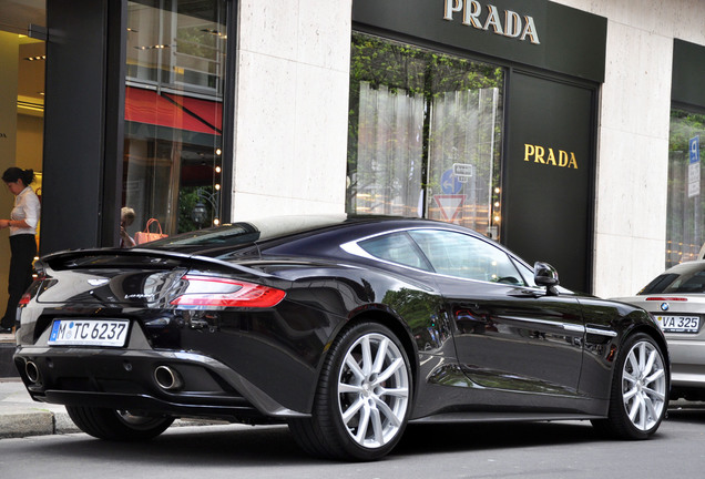 Aston Martin Vanquish 2013