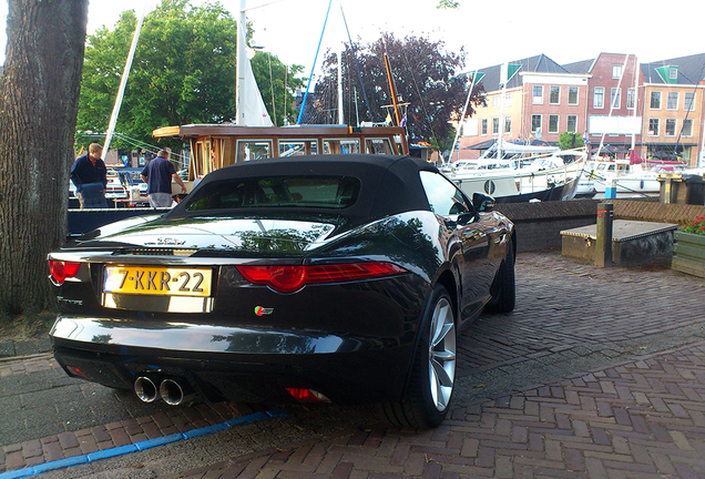 Jaguar F-TYPE S Convertible