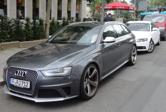 Audi RS4 Avant B8