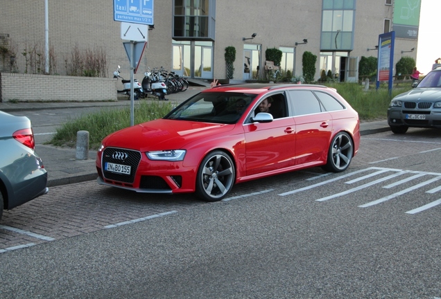 Audi RS4 Avant B8