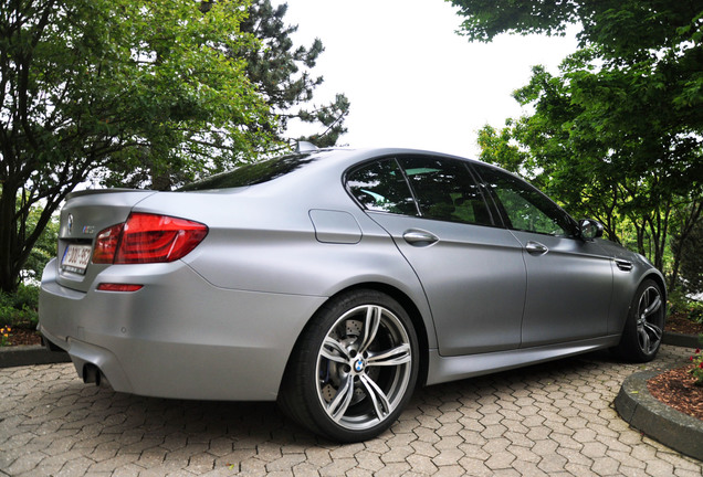 BMW M5 F10 2011