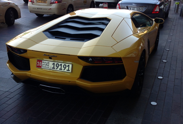 Lamborghini Aventador LP700-4