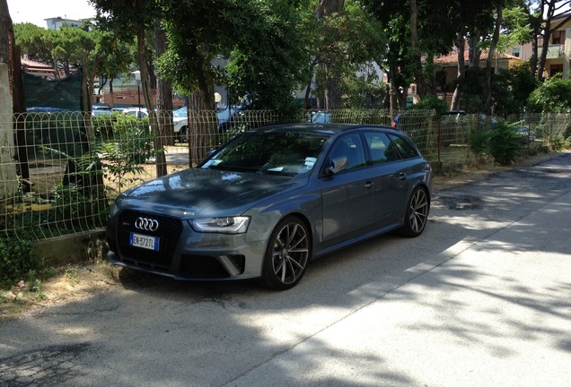 Audi RS4 Avant B8