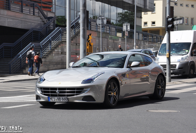 Ferrari FF