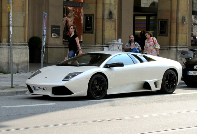 Lamborghini Murciélago LP640