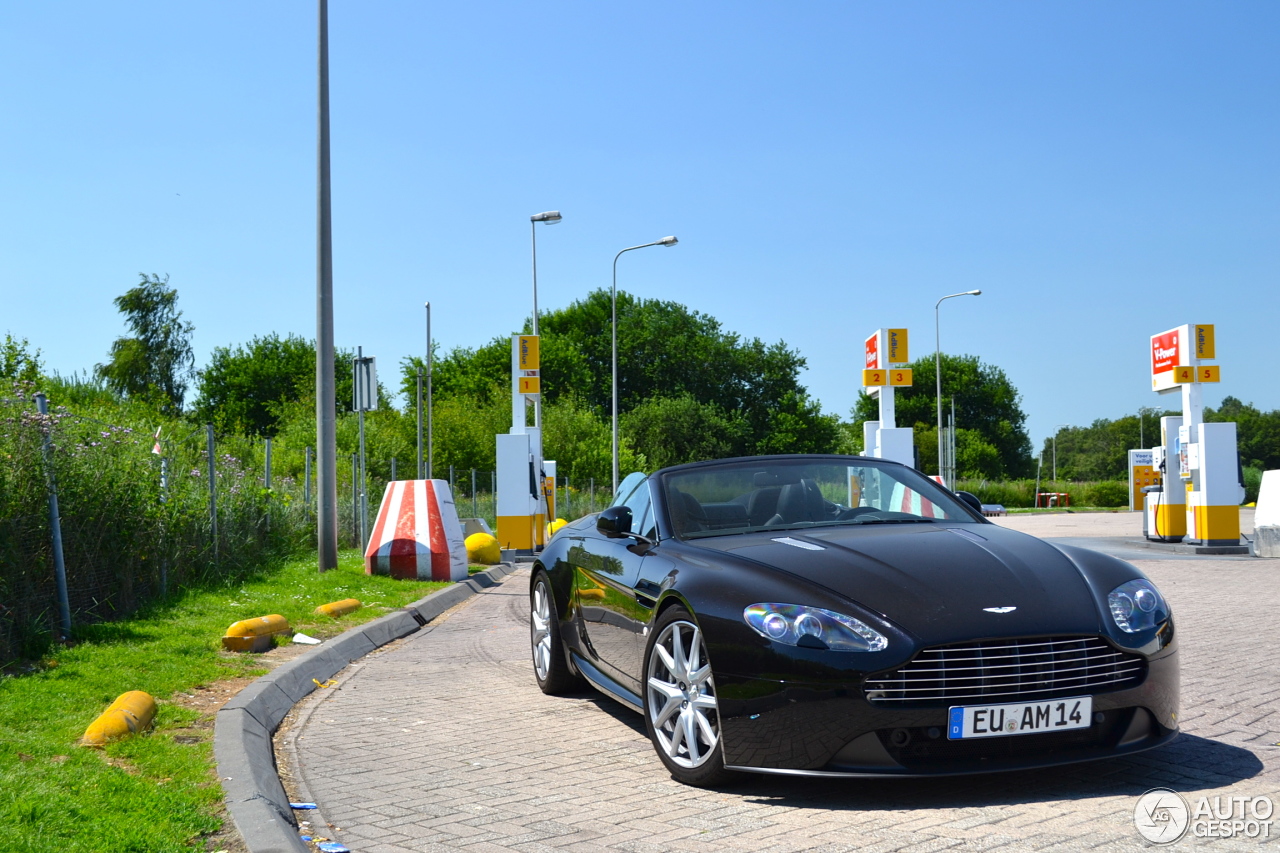 Aston Martin V8 Vantage Roadster 2012