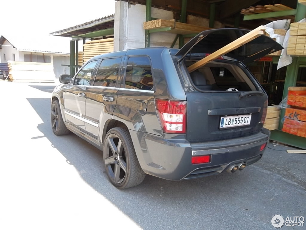 Jeep Grand Cherokee SRT-8 2005