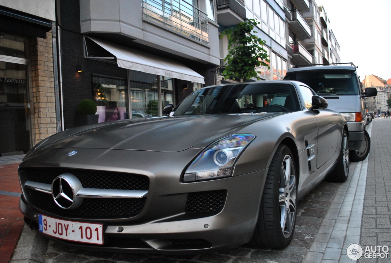 Mercedes-Benz SLS AMG