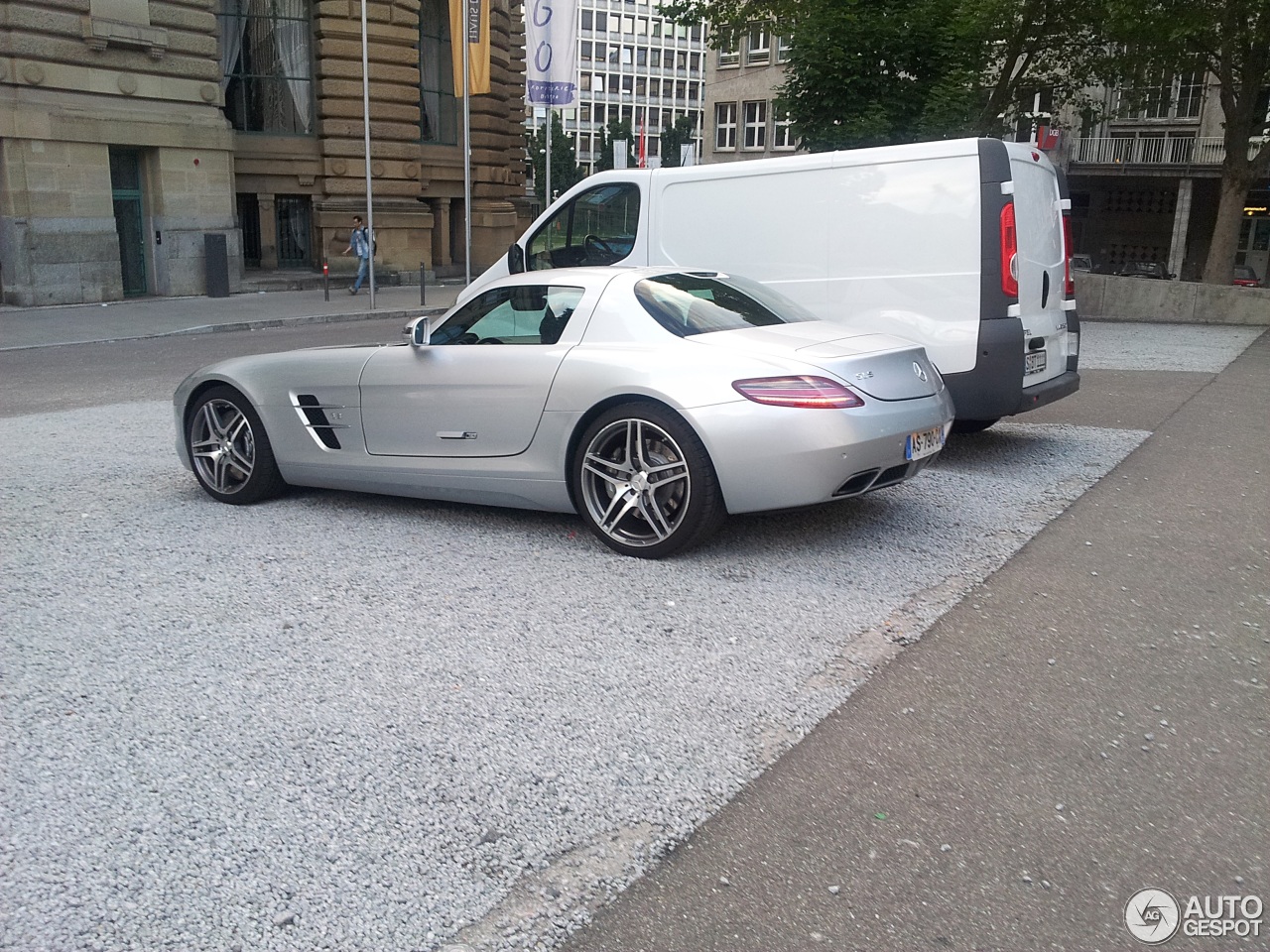 Mercedes-Benz SLS AMG