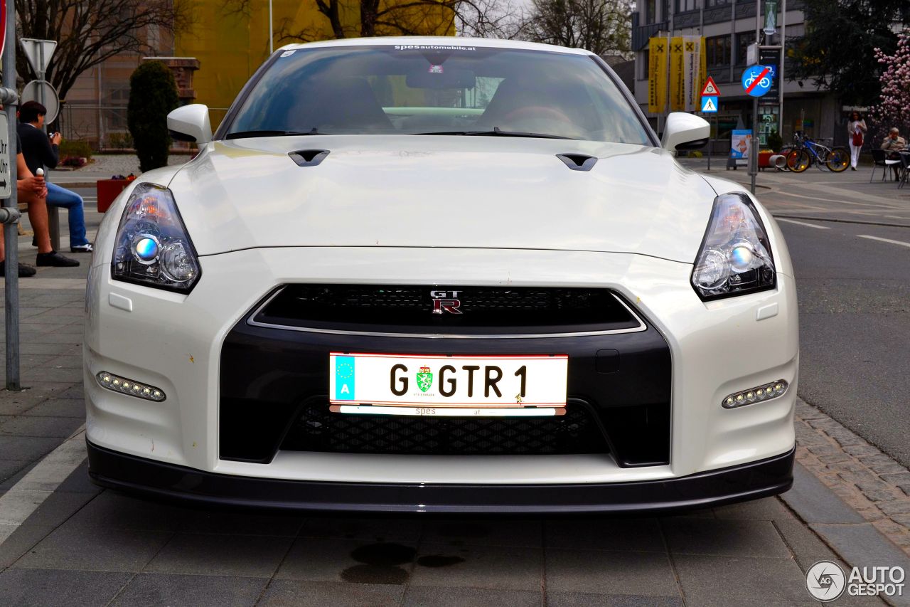 Nissan GT-R 2013