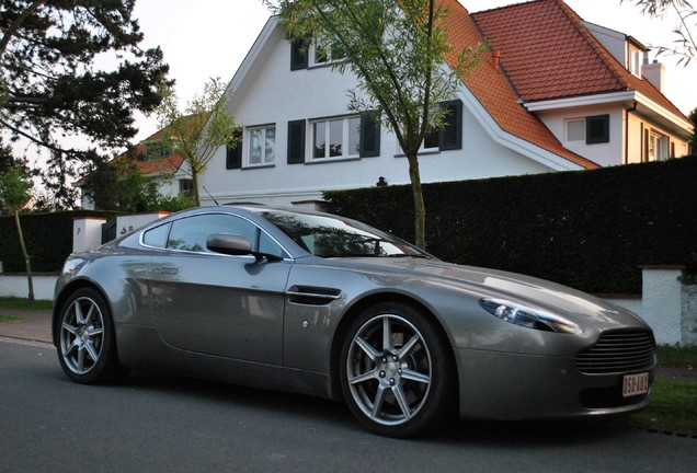 Aston Martin V8 Vantage